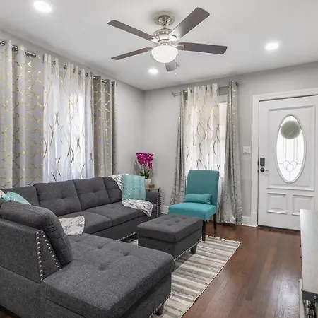 Lively Bungalow Retreat Near Belle Isle, Rva!